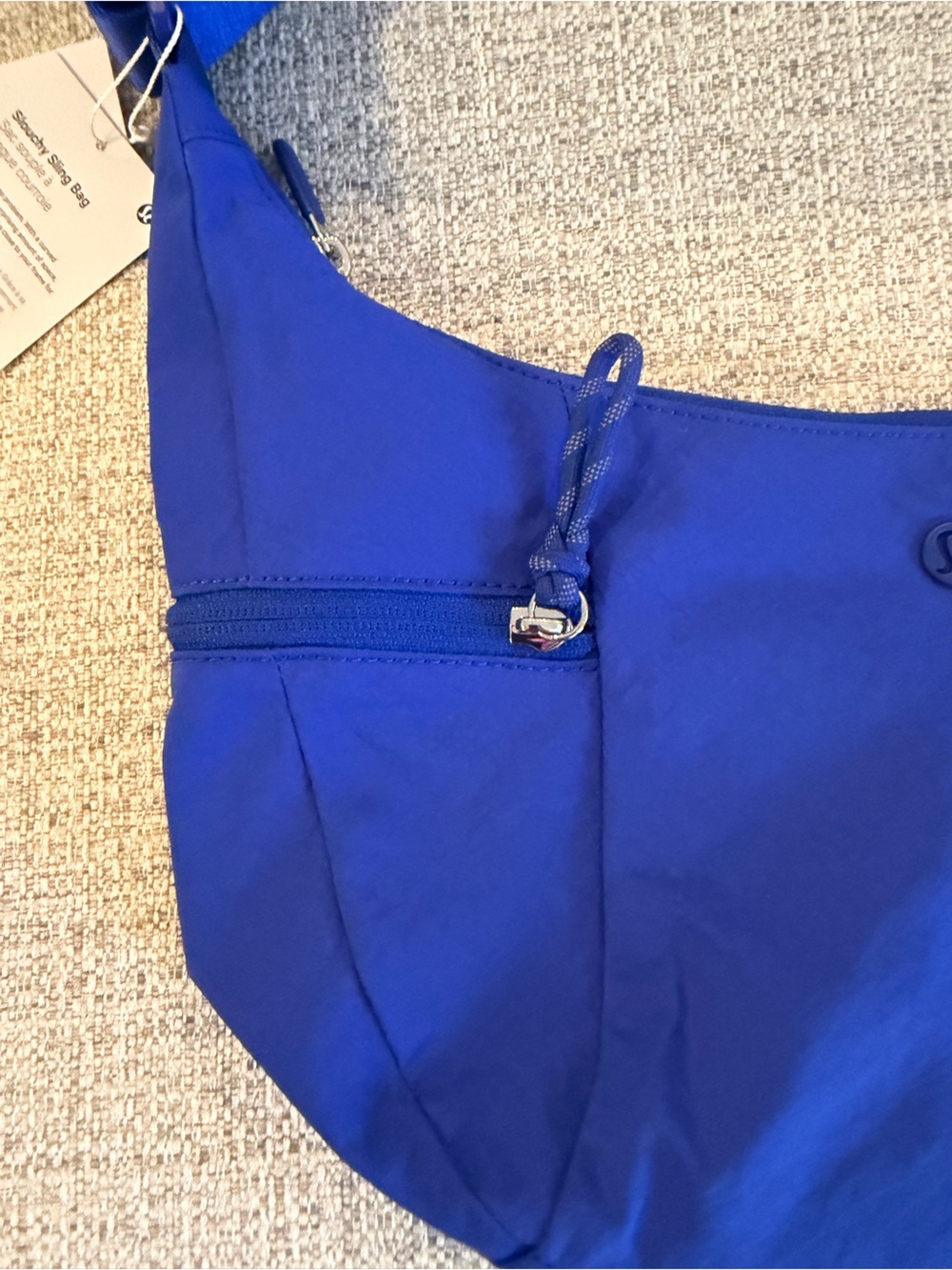 Lululemon Slouchy Sling Bag 6L riverside blue NWT - Picture 8 of 14